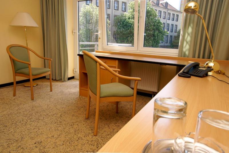 Hotel Am Weberplatz เดรสเดน ภายนอก รูปภาพ